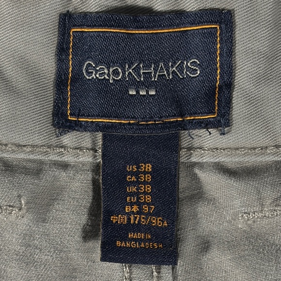 Gap mens grey basic flat front GapKhakis 10.5" inseam chino shorts - size 38 - Picture 4 of 10